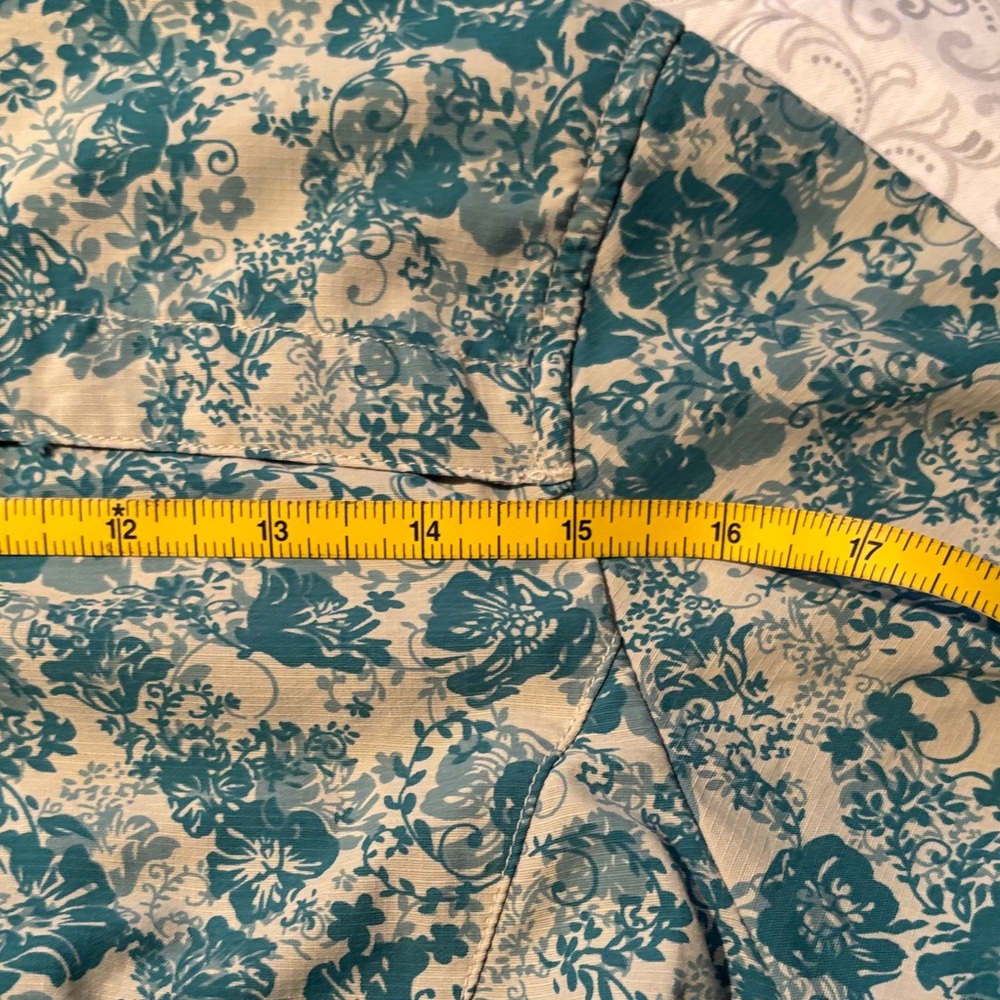 REI Women's Teal Floral Vented Button Down Shirt - Picture 9 of 12